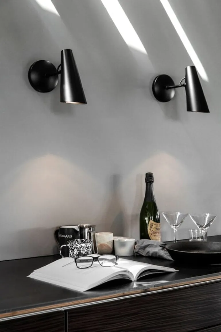 Northern Birdy wall lamp, black