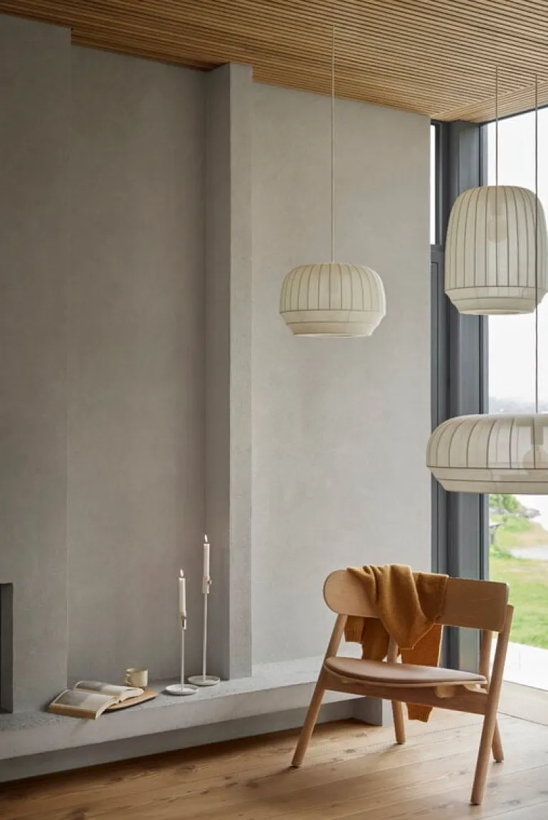 Northern Tradition pendant, tall, white