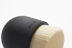 Nuori Caressing facial brush, black