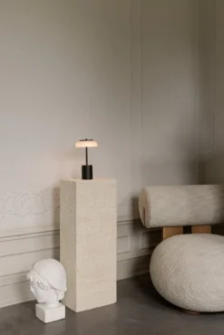 Nuura Blossi Mini portable table lamp, black - opal