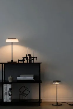 Nuura Blossi table lamp, Nordic gold - clear