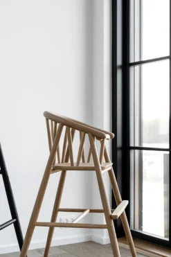 Oaklings Saga high chair, oak