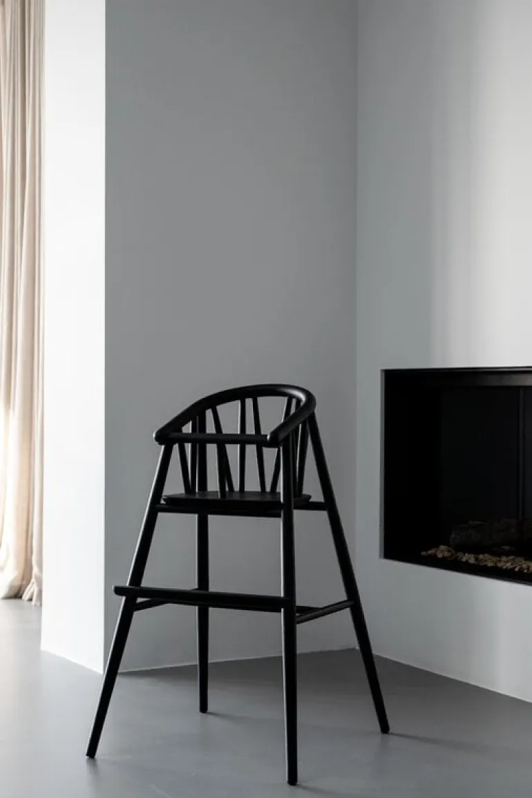 Oaklings Saga high chair, black stained oak