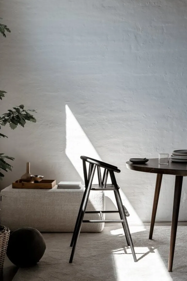 Oaklings Saga high chair, black stained oak