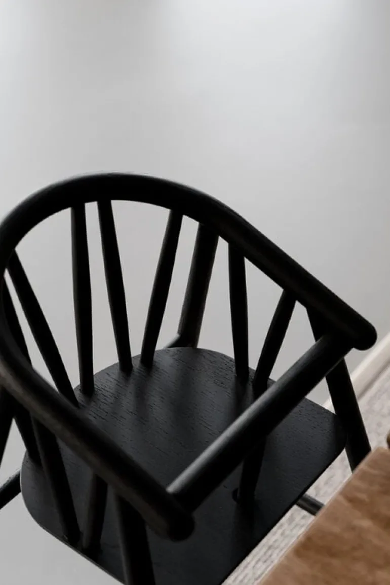 Oaklings Saga high chair, black stained oak