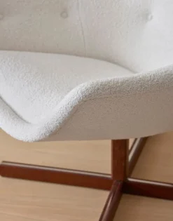 Ornäs Mandariini chair, chestnut oak - offwhite Orsetto 011