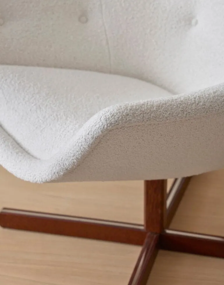 Ornäs Mandariini chair, chestnut oak - offwhite Orsetto 011