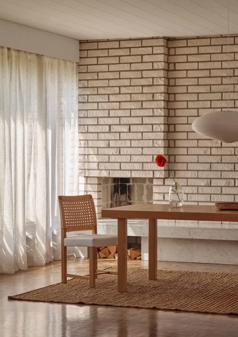 Ornäs Näyttely chair, oak - nude leather - linen seat