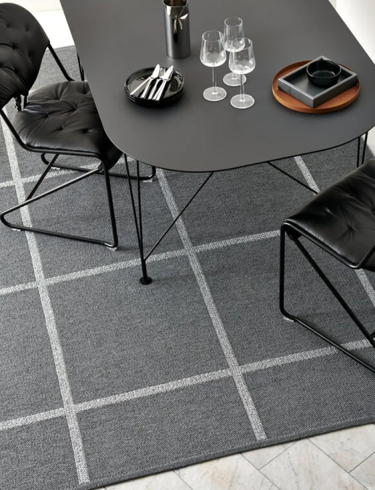 Pappelina Ada matto 70 x 150 cm, granit - grey metallic