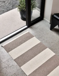 Pappelina Bob rug, 70 x 225 cm, mud - vanilla