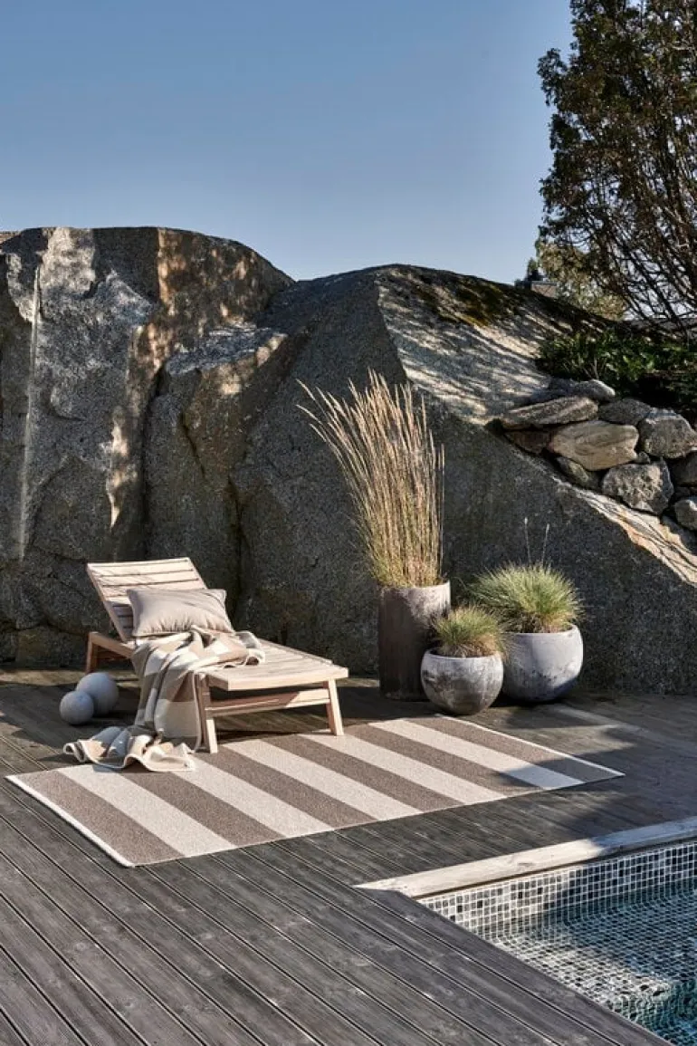 Pappelina Bob rug, 70 x 300 cm, mud - vanilla