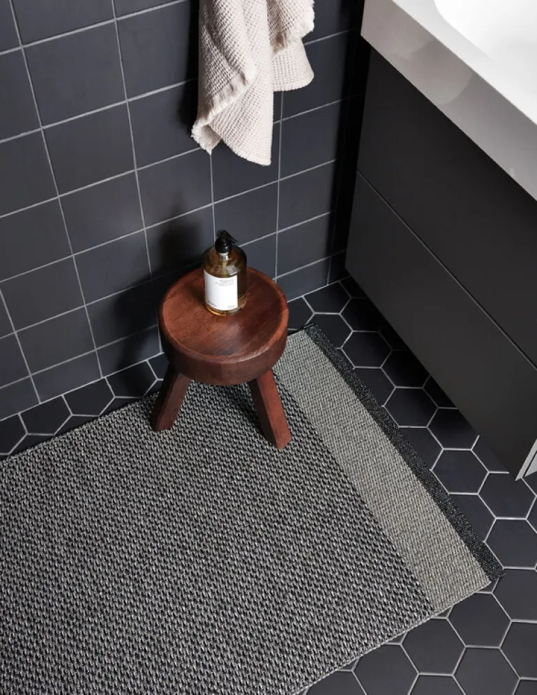 Pappelina Edit rug, 70 x 300 cm, black