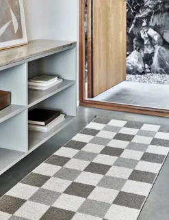 Pappelina Pix rug, 70 x 240 cm, dark linen - vanilla - linen