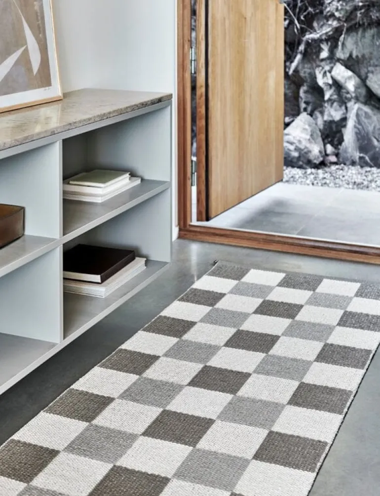 Pappelina Pix rug, 70 x 240 cm, dark linen - vanilla - linen