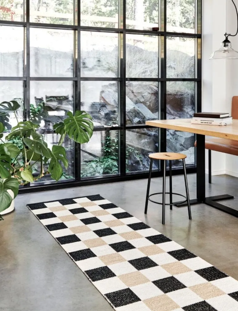 Pappelina Pix rug, 70 x 240 cm, black - vanilla - beige