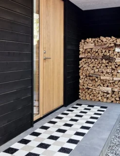 Pappelina Pix rug, 70 x 160 cm, black - vanilla - beige