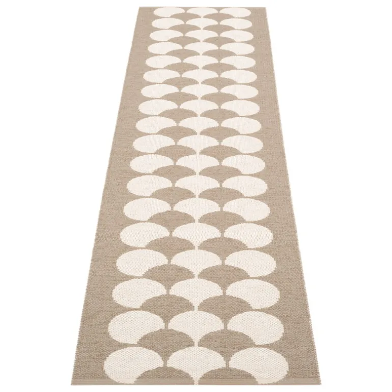 Pappelina Poppy rug, 70 x 250 cm, potato