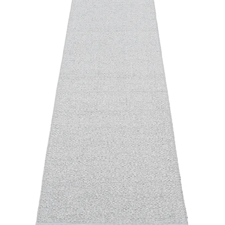 Pappelina Svea rug, 70 x 240 cm, grey metallic