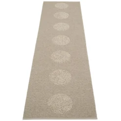 Pappelina Vera 2.0 rug, 70 x 280 cm, dark linen - linen metallic