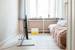 Pedestal Bendy Low TV stand, mushroom