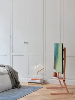 Pedestal Plate shelf, dusty rose