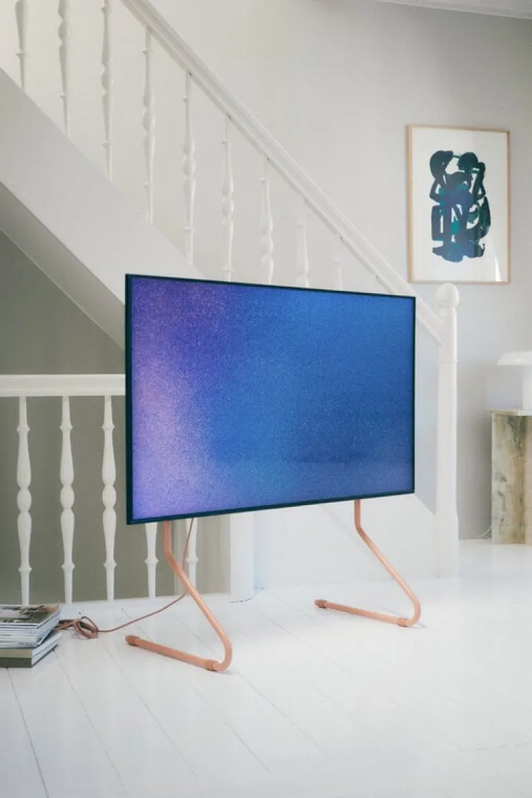 Pedestal Sway TV stand, dusty rose