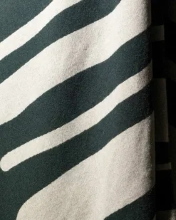 Raawii Brush blanket, green - porcelain