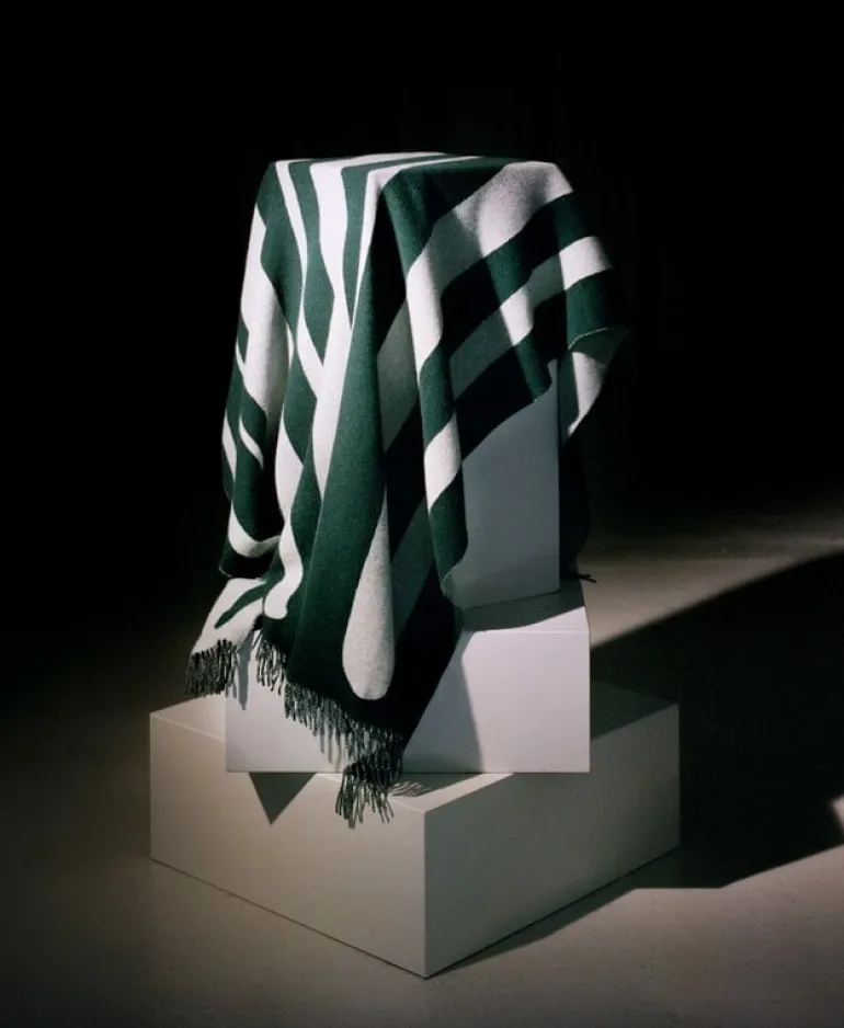 Raawii Brush blanket, green - porcelain