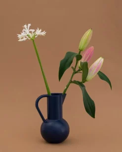 Raawii Strøm pitcher, blue