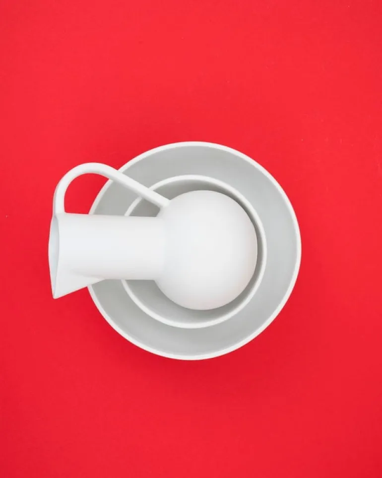 Raawii Strøm pitcher, vaporous grey