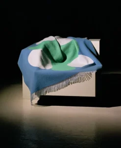 Raawii Teenagers from Mars blanket, white - blue - leaf