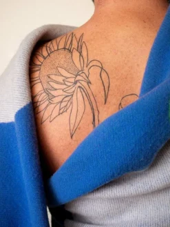 Raawii Teenagers from Mars blanket, white - blue - leaf