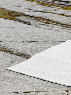 Roots Living Rock rug, light grey