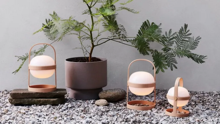 Rosendahl Soft Spot Solar Circular table lamp 25 cm, wheat