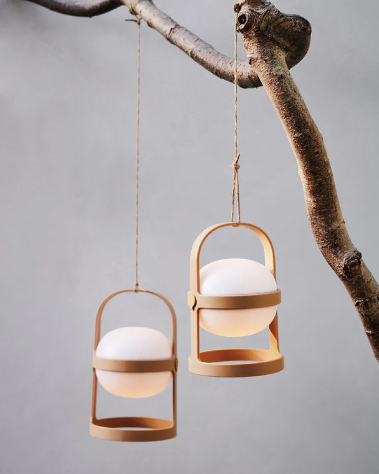 Rosendahl Soft Spot Solar Circular portable table lamp 18,5 cm, wheat