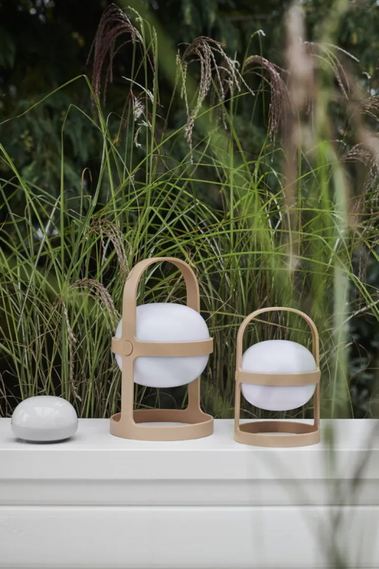 Rosendahl Soft Spot Solar Circular portable table lamp 18,5 cm, wheat