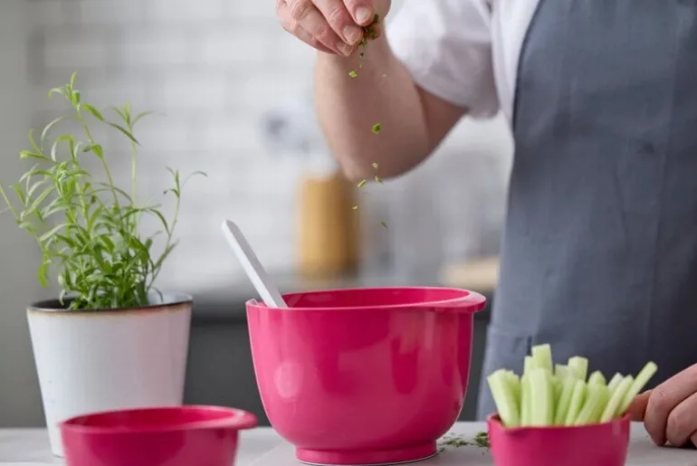 Rosti Margrethe mixing bowl 3 L, beetroot