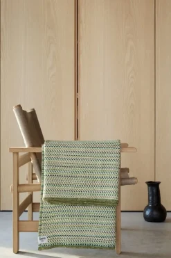 Røros Tweed Juli throw, 150 x 200 cm, greens