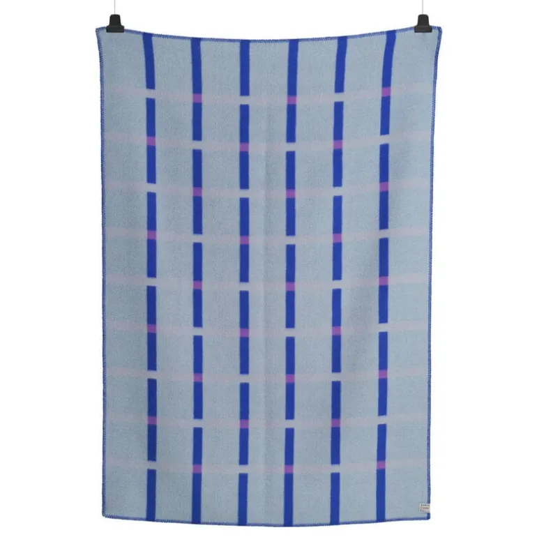Røros Tweed Knut throw, 135 x 200 cm, cobalt blue