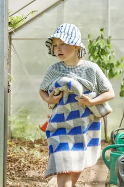 Røros Tweed Kvam throw, 135 x 200 cm, blue