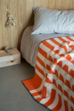 Røros Tweed Kvam throw, 135 x 200 cm, orange