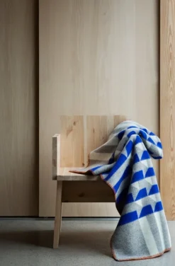 Røros Tweed Kvam throw, 100 x 135 cm, blue