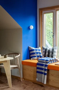 Røros Tweed Kvam throw, 100 x 135 cm, blue