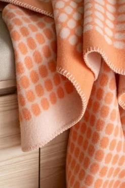 Røros Tweed Palette throw, 135 x 200 cm, coral