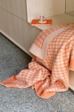 Røros Tweed Palette throw, 135 x 200 cm, coral