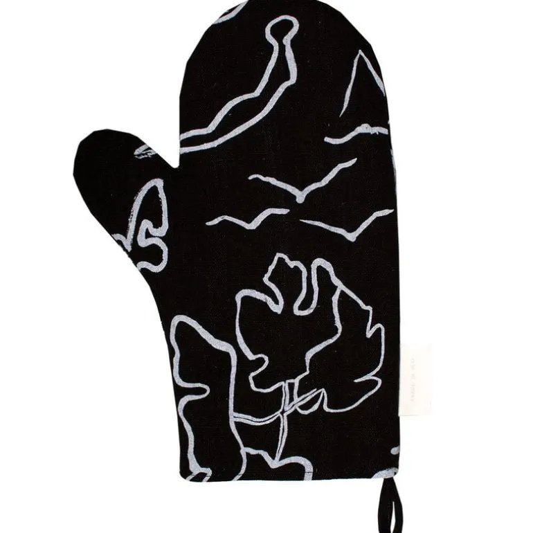 Saana ja Olli Onnenmaa oven mitten, black