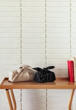 Saana ja Olli Rakkauden meri tea towel/place mat, black - white