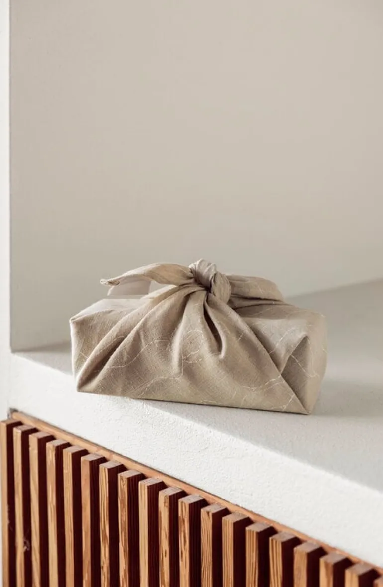 Saana ja Olli Rakkauden meri tea towel/place mat, beige - white