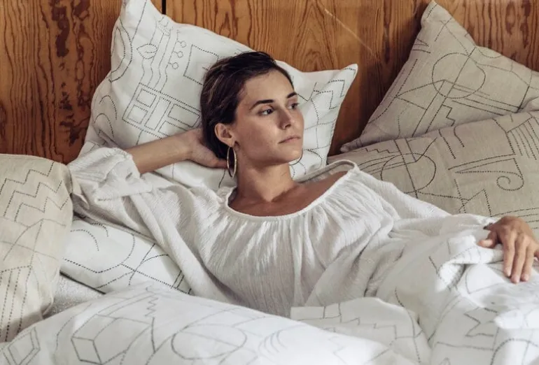 Saana ja Olli Unien talo cushion cover, 60 x 80 cm, beige - black