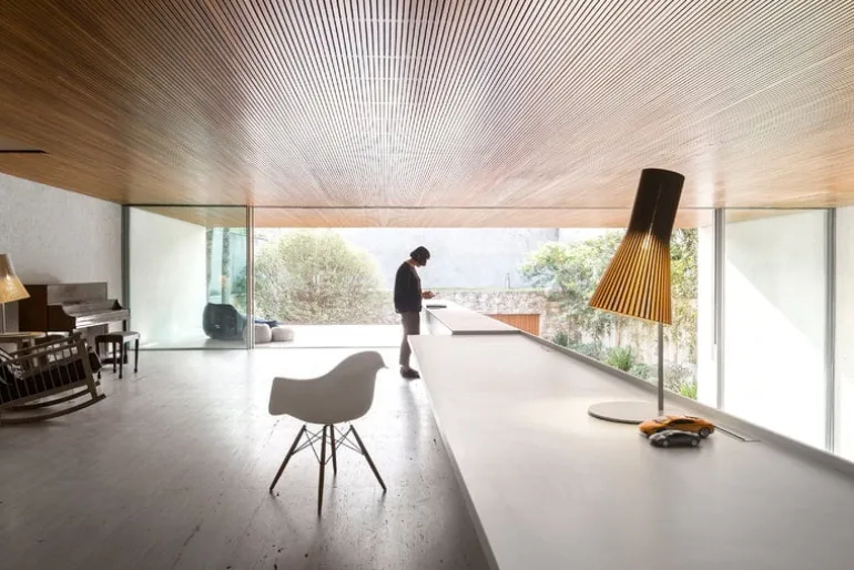 Secto Design Secto 4220 table lamp, black